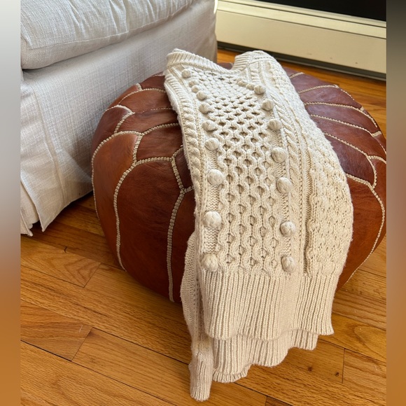 JCrew - Women Size Medium - Cream  blended lambswool - Pom Pom Front - Picture 10 of 11